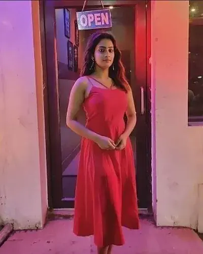 Escorts Etah